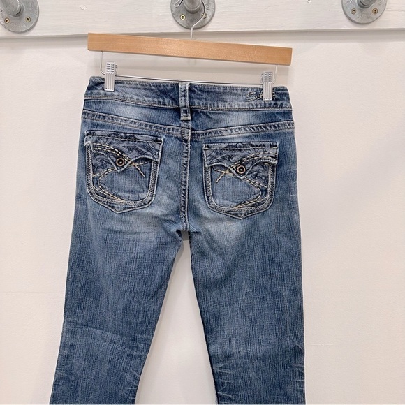 Silver Jeans with decorative back pockets - Picture 1 of 7